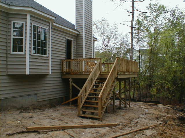 deck.jpg (102589 bytes)